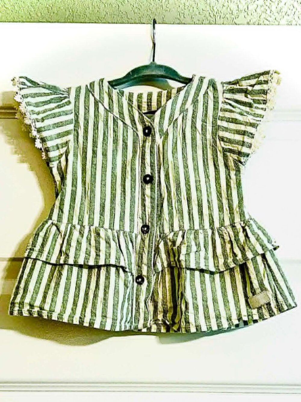 7 FOR ALL MANKIND Baby Girl Stripe Ruffle Tier Top Lace Trim Flutter Sleeve 18m